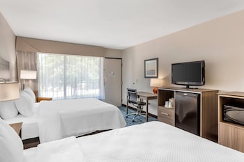 Standard Room, 2 Queen Beds, Non Smoking