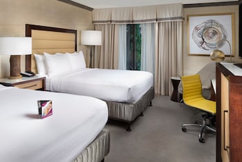 Standard Room, 2 Queen Beds, Accessible (Mobility)