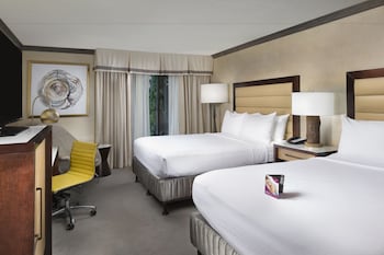 Standard Room, 2 Queen Beds, Accessible (Mobility)