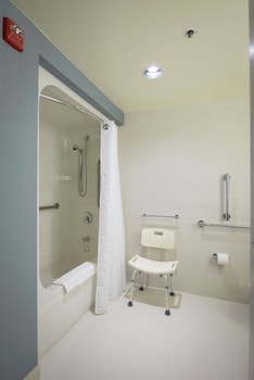 Room, 1 King Bed, Accessible, Non Smoking
