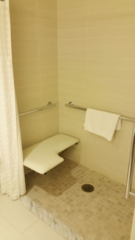 Room, 2 Queen Beds, Accessible, Non Smoking (Mobility & Hearing, Roll-in Shower)