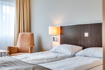 Standard Room, 1 Queen Bed, Non Smoking