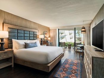 Standard Room, 1 King Bed
