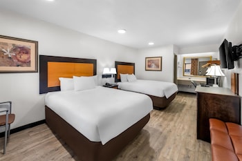 Room, 2 Queen Beds, Smoking