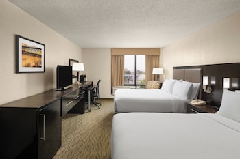 Standard Room, 2 Queen Beds, Accessible Bathtub (Communications, Mobility)