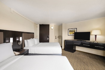 Standard Room, 2 Queen Beds, Accessible Bathtub (Communications, Mobility)