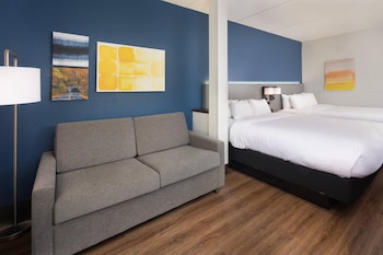 Suite, Multiple Beds, Non Smoking
