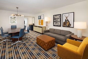 Suite, 1 King Bed