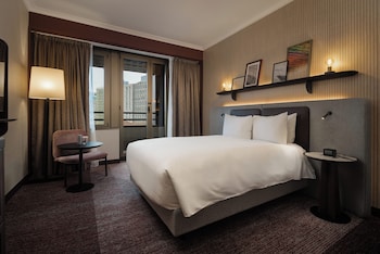 Executive Room, 1 Queen Bed (Deluxe)