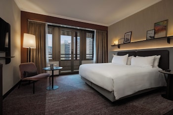 Executive Room, 1 King Bed, Club Lounge Access