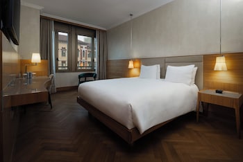 Family Room, 1 King Bed, Connecting Rooms
