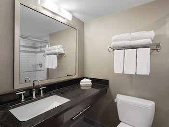 Standard Room, 2 Queen Beds (Low Floor)