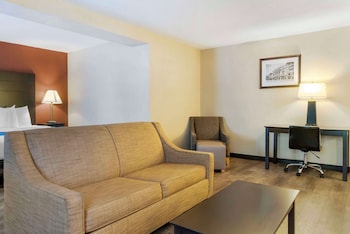 Suite, 1 King Bed, Non Smoking, Refrigerator & Microwave