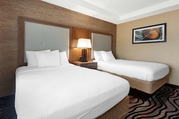 Standard Room, 2 Queen Beds, Non Smoking, Refrigerator