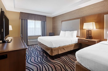 Standard Room, 2 Queen Beds, Accessible, Refrigerator