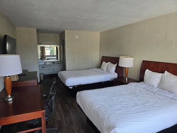 Room, 2 Double Beds, Smoking
