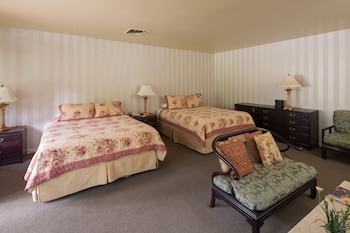 Deluxe Room, 2 Queen Beds