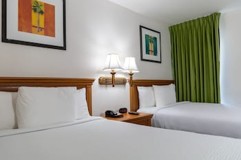Suite, Multiple Beds, Kitchenette (2 Double Beds, Sofa Bed)
