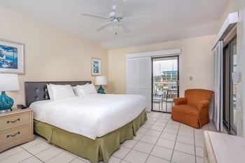Suite, 1 King Bed with Sofa bed, Marina View