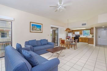 Suite, Multiple Beds, Marina View