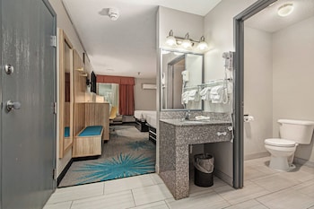 Room, 2 Queen Beds, Non Smoking, Poolside