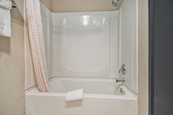 Room, 2 Queen Beds, Non Smoking, Poolside