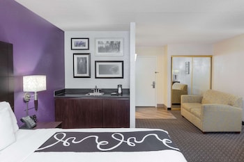 Deluxe Room, 1 King Bed, Non Smoking (Deluxe Executive Room)