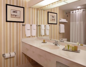 Room, 2 Queen Beds, City View (Sunset View)