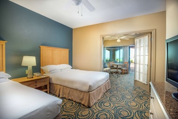 Suite, 2 Queen Beds, Accessible, Oceanfront (Bathtub)