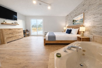 Suite, 1 King Bed (Whirlpool)