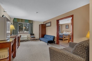North Long Lake Family Kitchenette