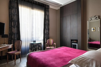 Superior Room - Complimentary soft minibar,courtesy tray, Chromecast and digital press