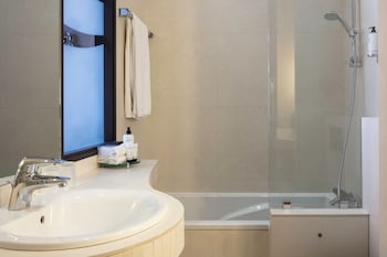 Superior Room - Complimentary soft minibar,courtesy tray, Chromecast and digital press