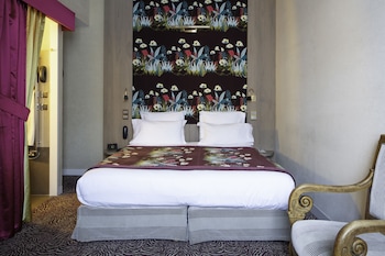 Superior Room, Garden Side - Complimentary soft minibar,courtesy tray, Chromecast and digital press