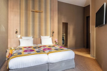 Superior Twin Room - Complimentary soft minibar,courtesy tray, Chromecast and digital press