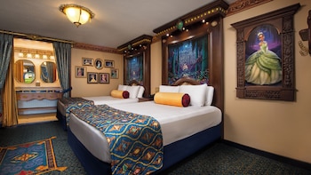 Royal Guest Room - Woods View. Wheelchair accessible with roll-in shower and option for hearing acce