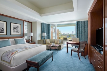 Deluxe Room, 1 King Bed, Smoking, Terrace (View)