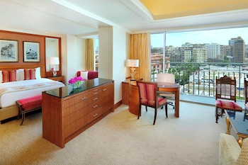 Suite, 1 King Bed