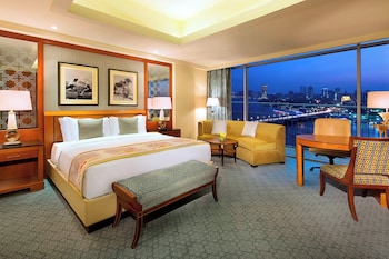 Club Room, 1 King Bed (Club Lounge Access)
