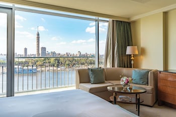 Club Room, 1 King Bed (Club Lounge Access)