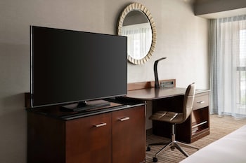 Executive Room, 1 King Bed, Balcony