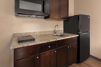 Room, 1 King Bed, Non Smoking, Kitchenette