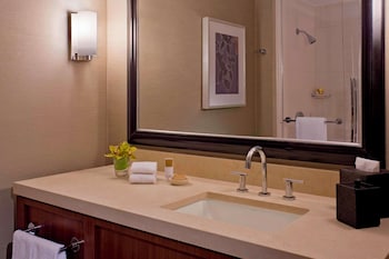 Room, 1 King Bed, Accessible, Bathtub