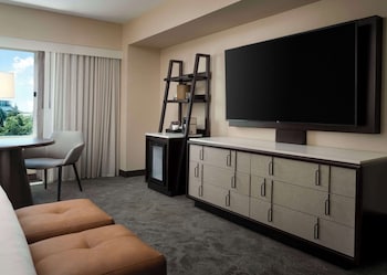 Room, 1 King Bed, Accessible, Bathtub