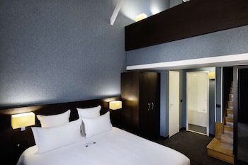 Family Room, Multiple Beds, Non Smoking (Larger Room;with Extra Bed)