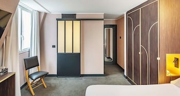 Executive Room, 1 Queen Bed, Non Smoking (Larger Room)