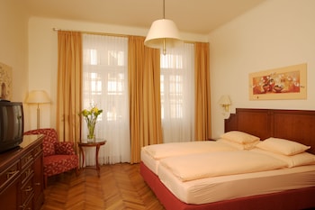 City Apartment, Annex Building