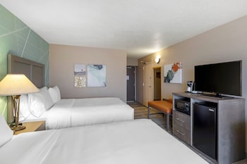 Standard Room, 2 Queen Beds, Non Smoking