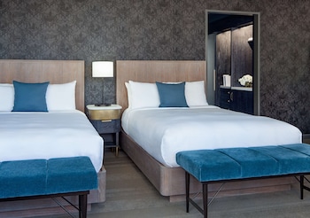 Deluxe Room, 2 Double Beds