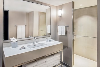 Deluxe Suite, 1 King Bed